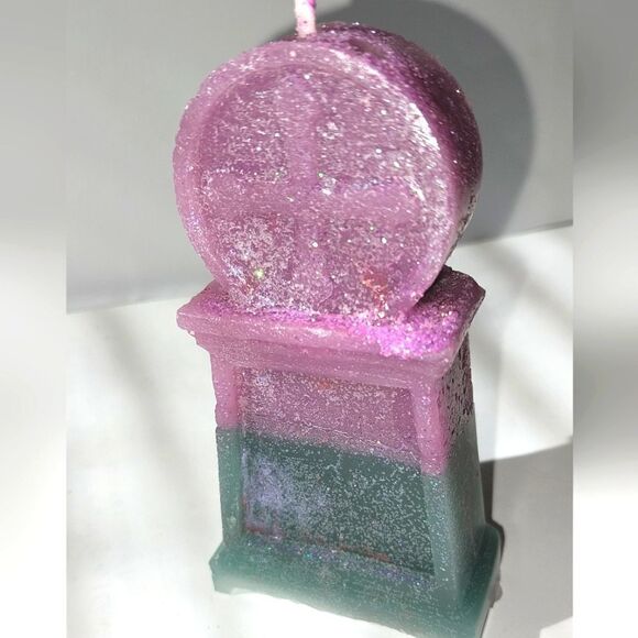 Hand crafted limited edition tombstone candle - Picture 2 of 5
